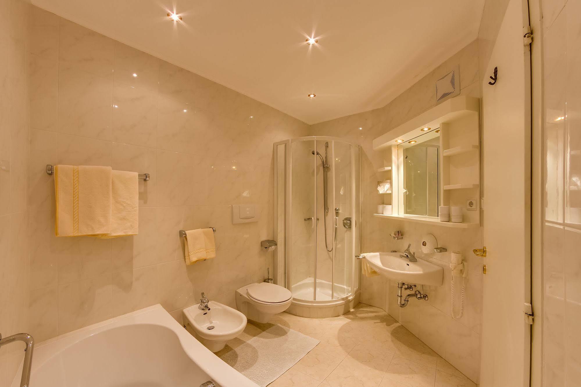 Hotel Berger Superior Riva di Tures Dış mekan fotoğraf