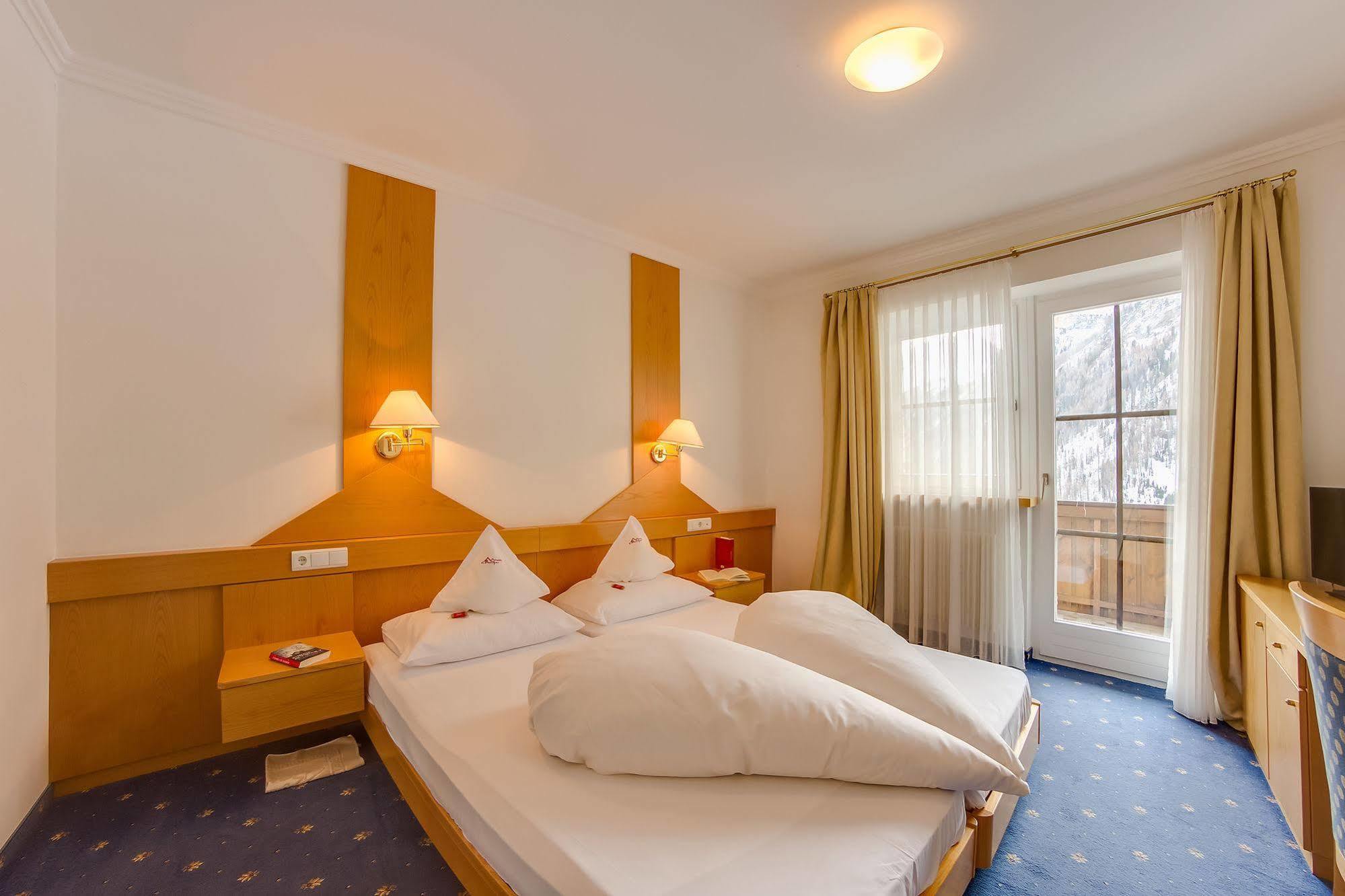 Hotel Berger Superior Riva di Tures Dış mekan fotoğraf